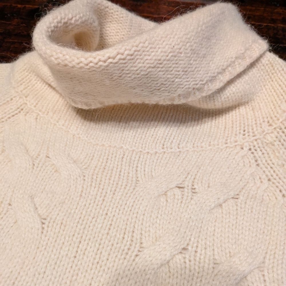 Sundance White Wool Cable Knit Turtleneck Sweater XS Poly/Alpaca/Lamb Blend